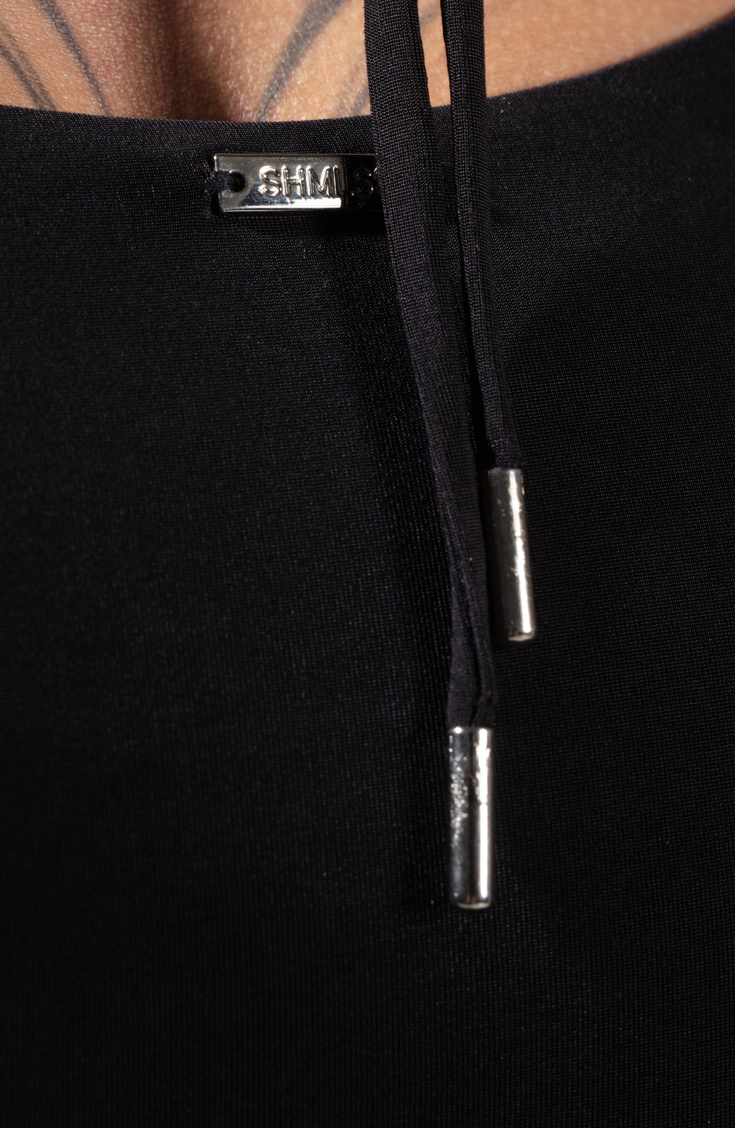 LOW BACK NOIR MAXI